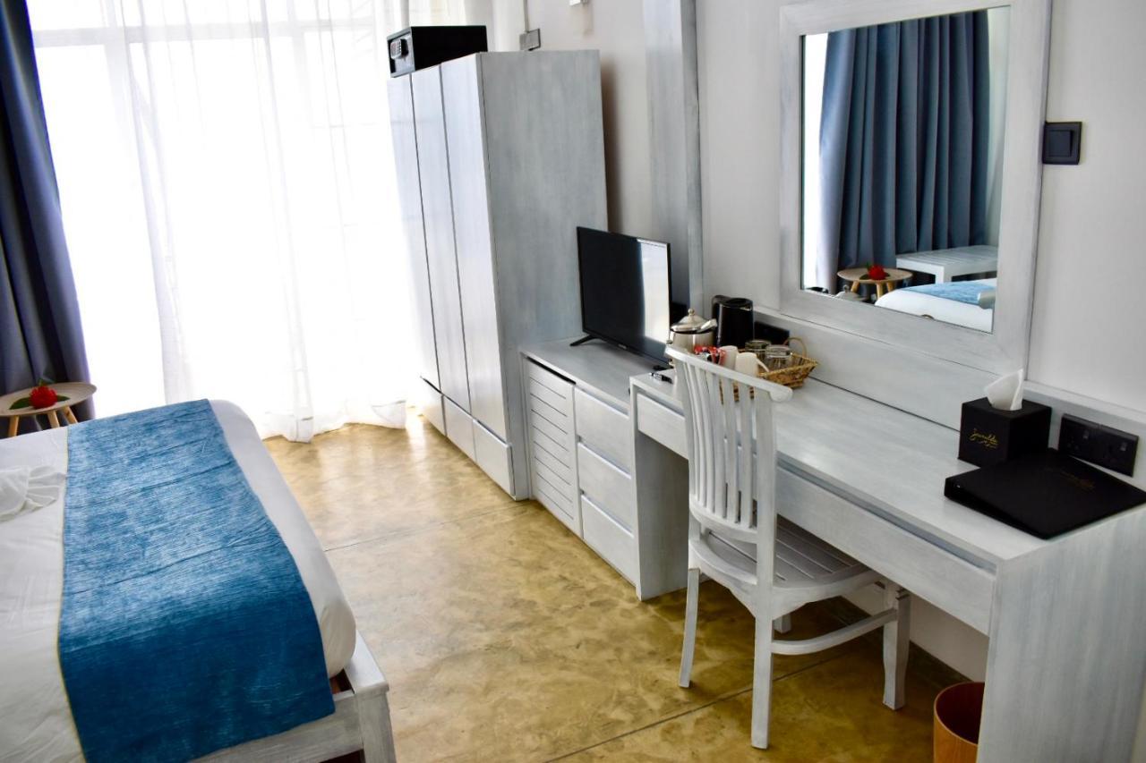 Smeralda Beach Hotel Dikwella Eksteriør bilde