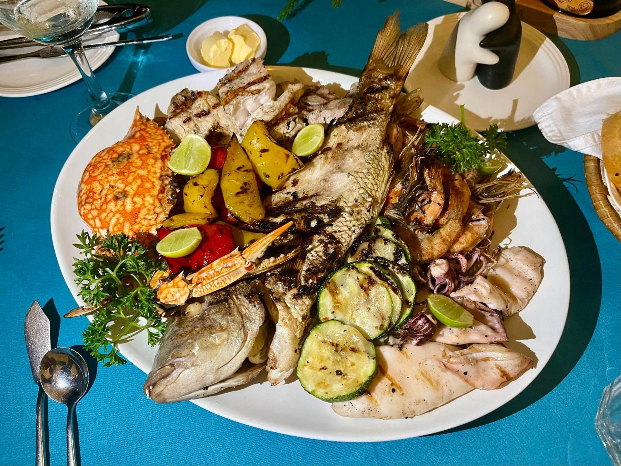 Smeralda Beach Hotel Dikwella Eksteriør bilde